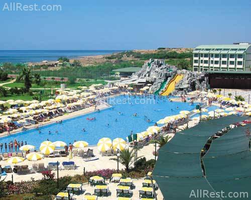 Golden Coaste Resort Hotel 7
